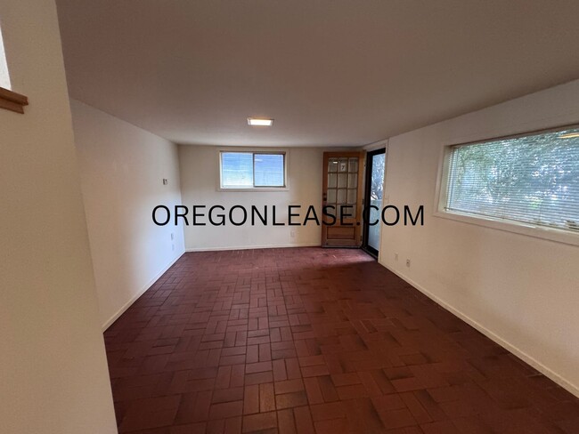 Photo - One bedroom downtown Eugene Apartment Unit 1223 Ferry st #7