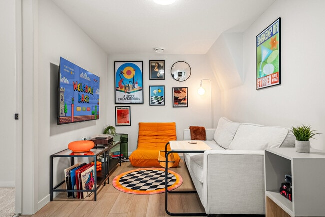 53 Edith Cres NW Unit SI ID1314558P