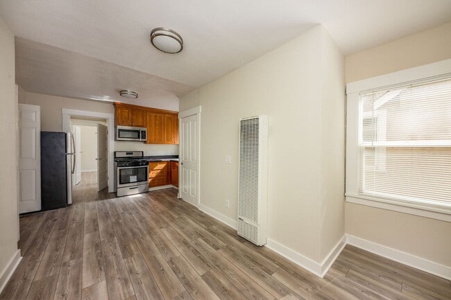 Photo - 84-88 N 7th St Unidad 86