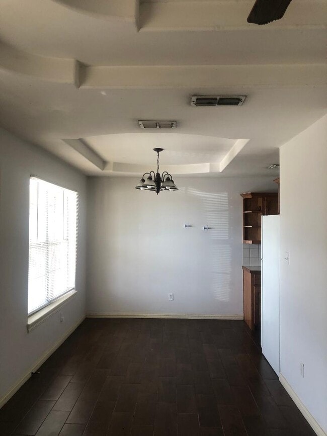 Building Photo - 704 Thompson Rd Rental