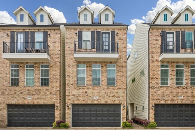 Building Photo - 1033 Ashland St