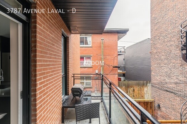 Photo - 3787 Av. Laval Unit D