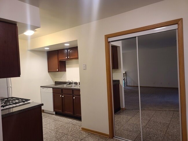 Photo - 1928 Redwood Dr Unidad 1 Rental