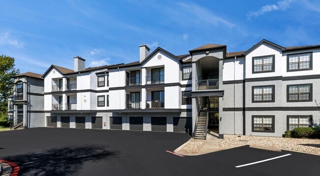 Photo - 11915 Stonehollow Dr Unit 526