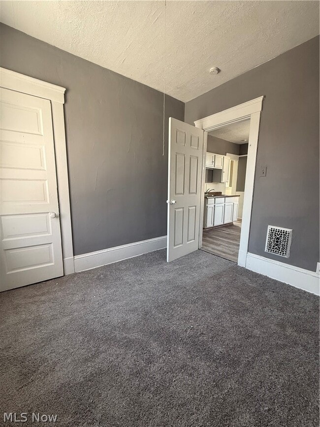 Photo - 10527 Earle Ave Unit 2