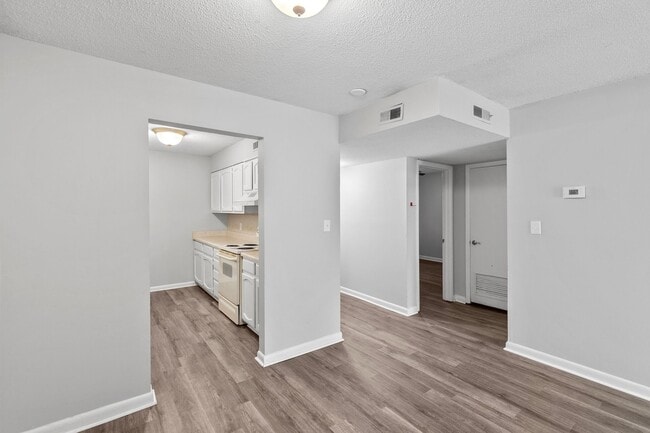 Monroe Crest Apartments