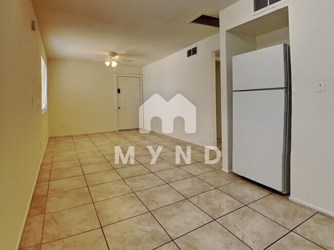 Photo - 1702 E Cambridge Ave