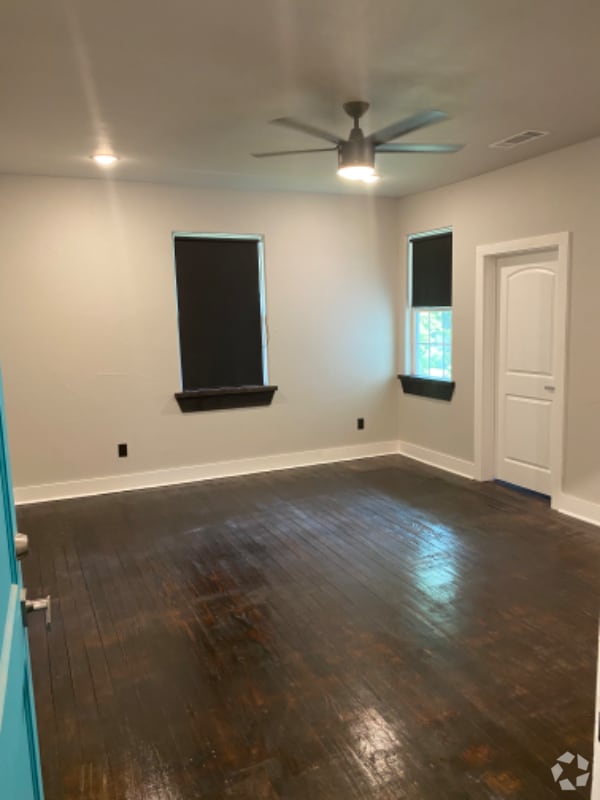 Building Photo - 2116 King St Rental