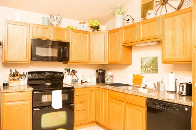 Photo - 1135 Boswell Dr