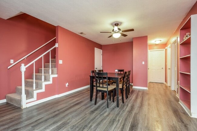 Photo - 340 Hillcrest Dr