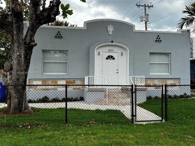 Building Photo - 2971 SW 38th Ave