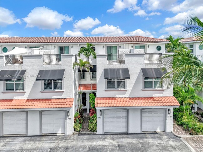 Photo - 742 NE 7th Ave