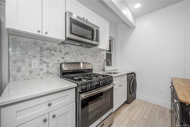 Photo - 132 Cortlandt St Unidad 2