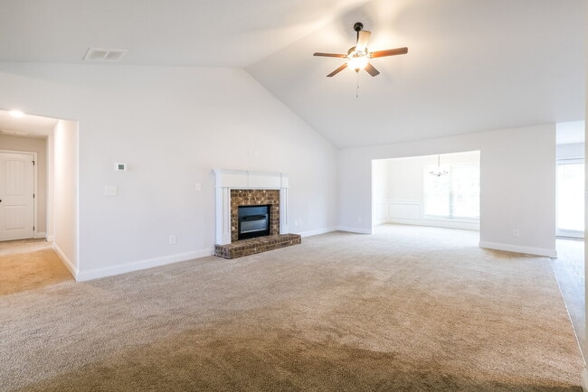 Photo - 150 Heartland Cir