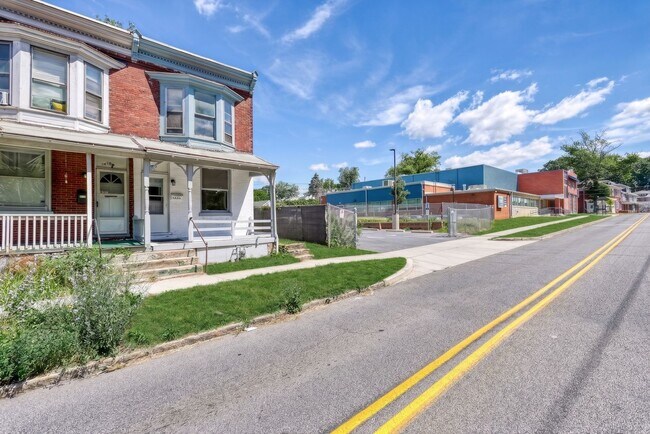Photo - Newly Renovated 3 Bedroom, 1 Bathroom Townhouse
