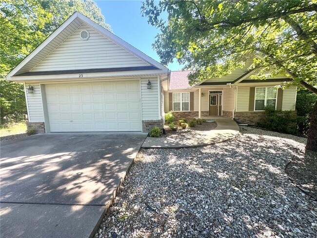 Photo - 23 Morvan Dr