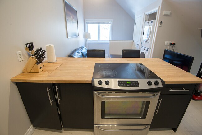 Photo - 110 Cumberland Ave N Unit 3