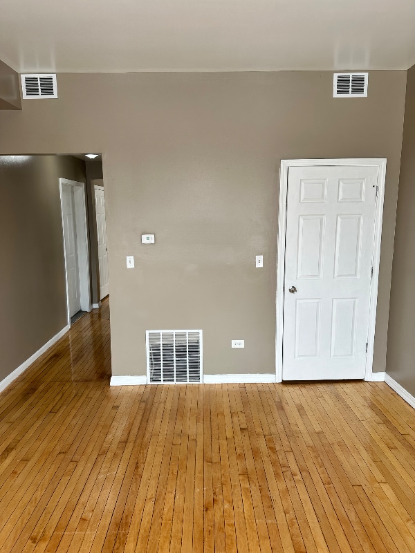 Photo - 1809 S Springfield Ave Unidad 2