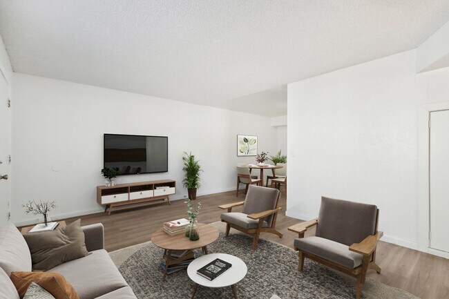 Photo - Two | Five Greenway Apartments