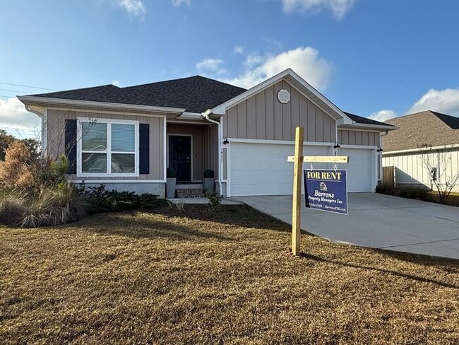 Building Photo - Pensacola - Kaheeley Ridge - 4 bedroom, 3 bathroom - lawn care included