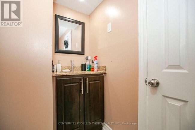 Photo - 106 Winterfold Dr