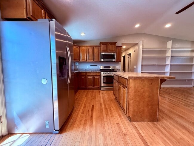 108 SE 13th St