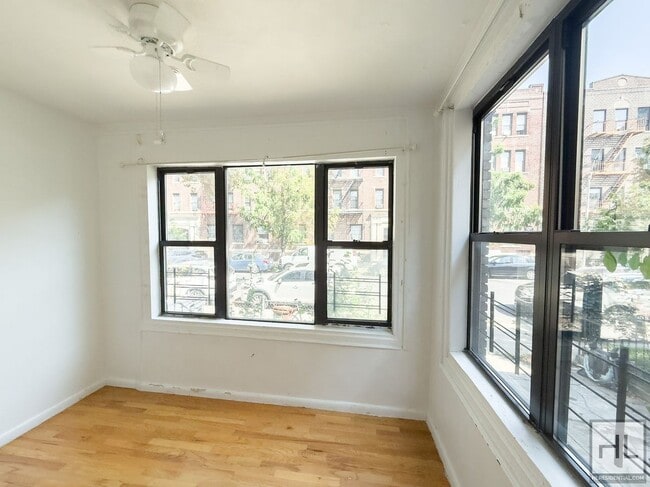 Building Photo - SULLIVAN PLACE / Renovated Full-Floor 1-Be... Rental