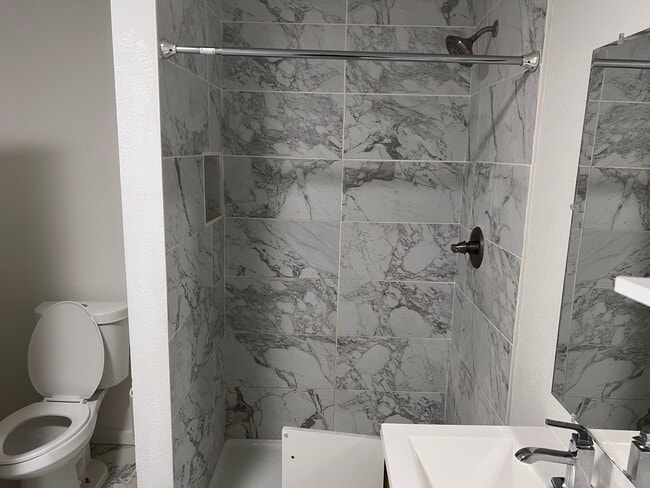 basement shower - 15800 E 121st Ave Unit G5