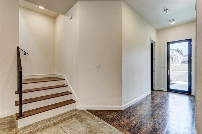 Photo - 616 NW 6th St