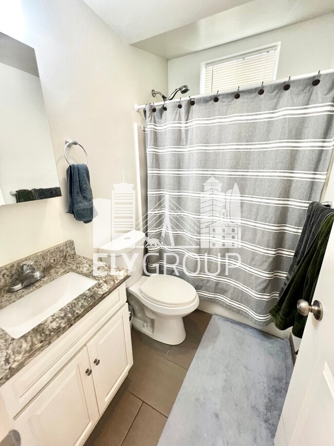 Photo - 8 Gilmore St Unit 1