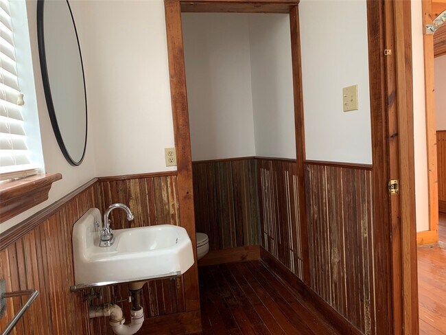 Photo - 919 Avenue L