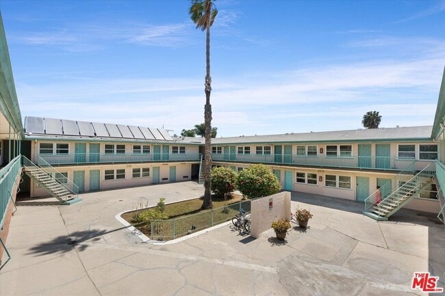 Photo - 10600 S Inglewood Ave Unidad 45