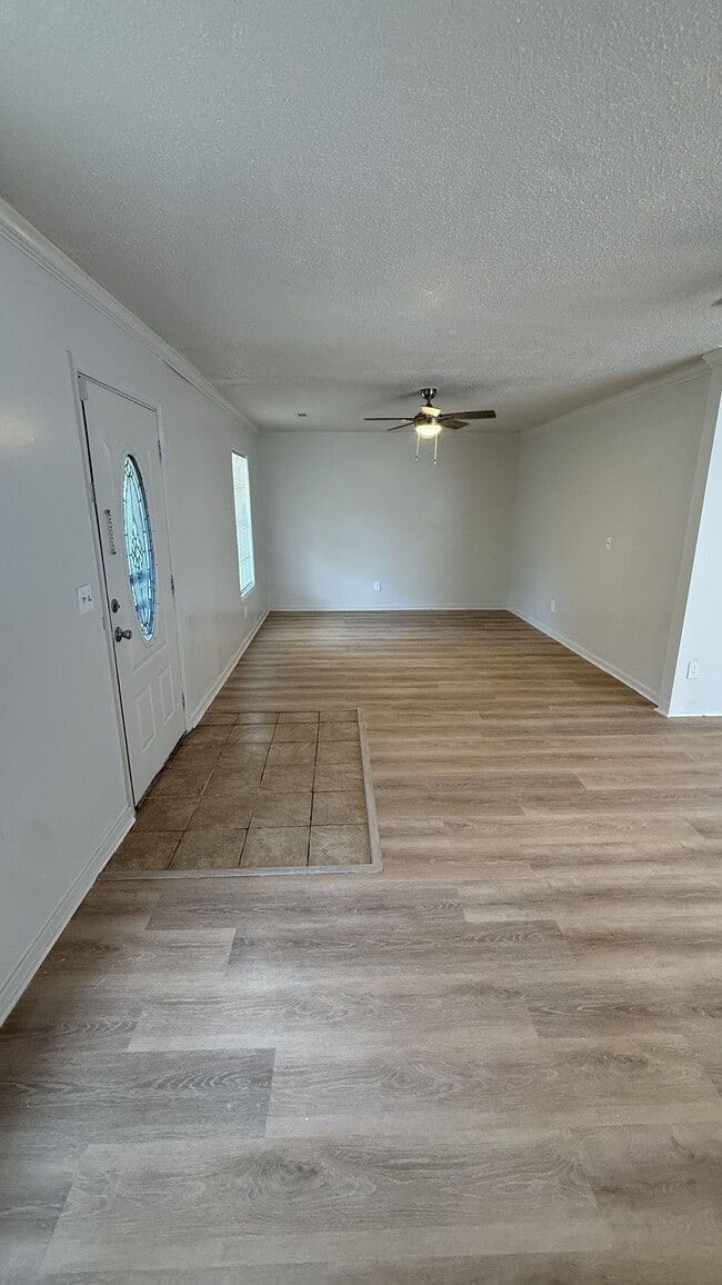 Photo - 509 E Spring St