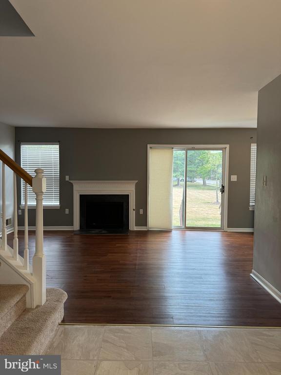 Photo - 2 Village Ct