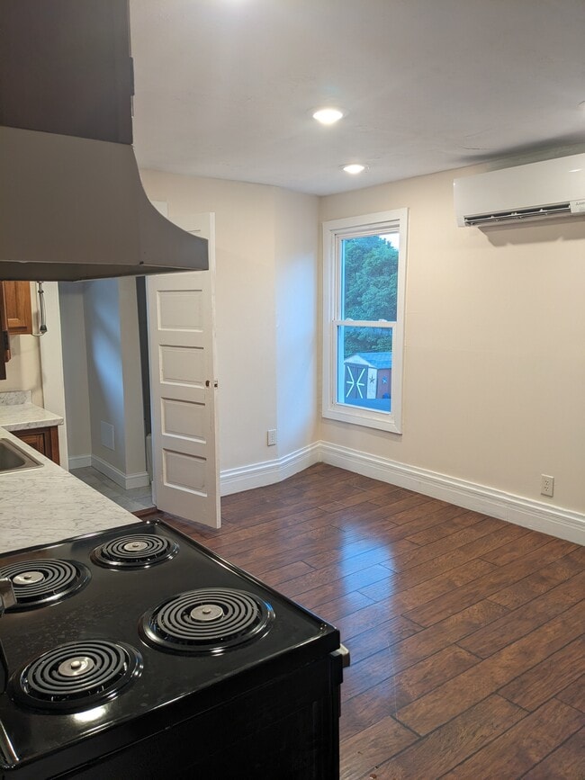 Photo - 17 Maple St Unit 2