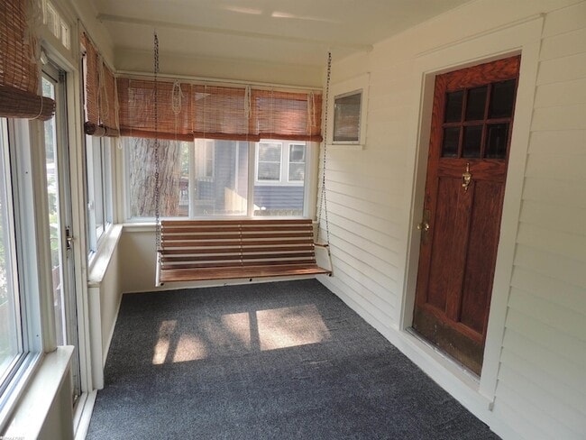 506 Hawthorn Ave
