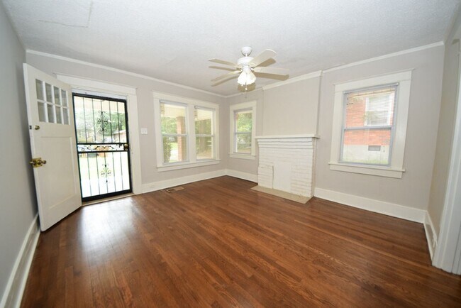 Photo - UPDATED BATHS AND KITCHEN WITH SS APPLIANCES near University of Memphis.