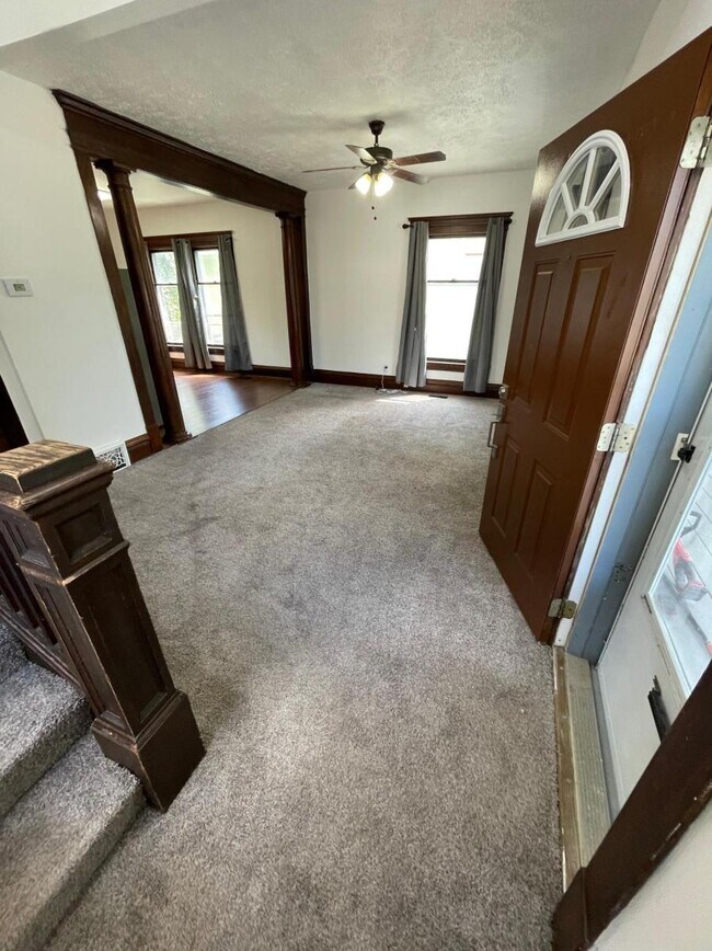 Photo - 608 W Lapeer St