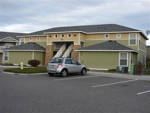 Building Photo - 6405 Chapel Hill Blvd Rental