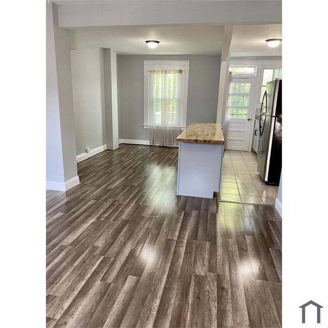 Photo - 3 Bedroom Plus Den