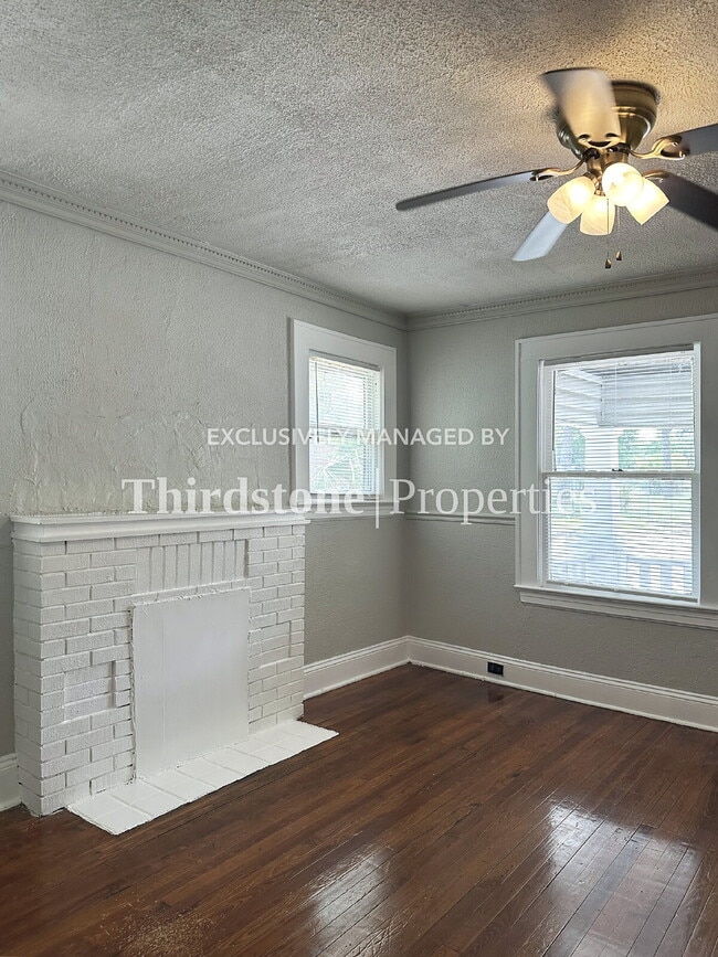 Photo - 961 Dorchester St