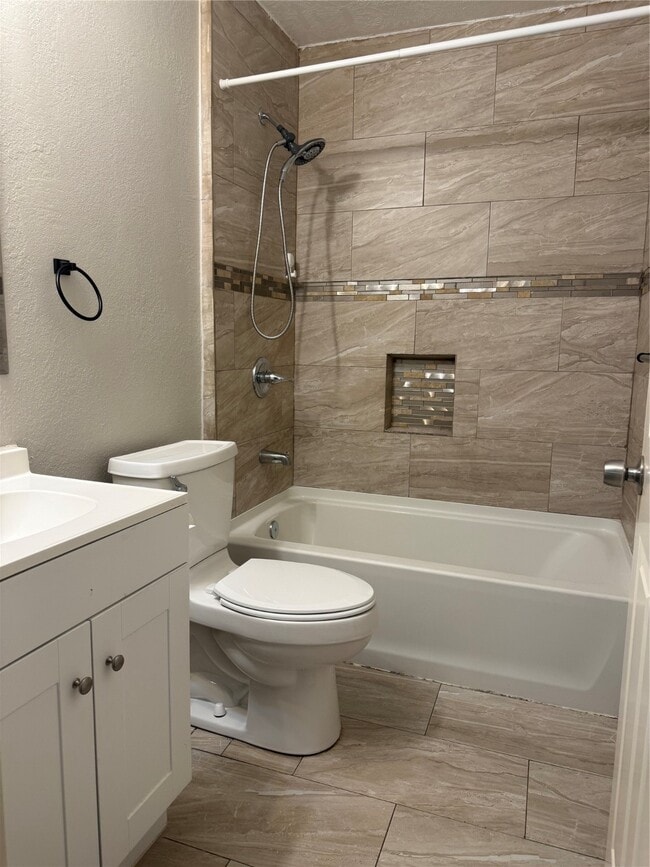 Photo - 1401 Craig Dr
