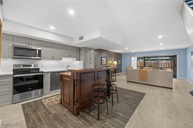 Building Photo - 833 Meadowland Dr Rental