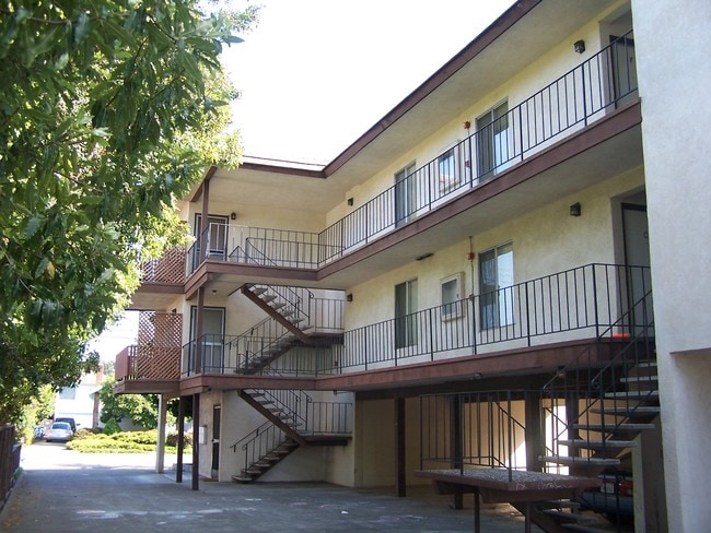 Photo - 132 Dutton Ave