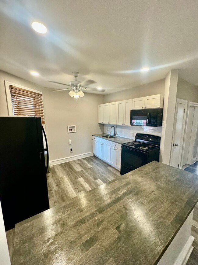 Photo - 1034 W Olney Ave Unidad 2