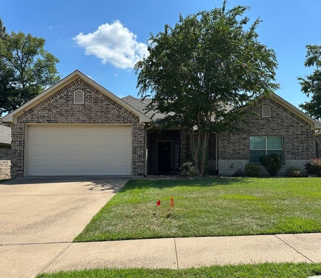 Building Photo - 3920 Mobley Ln