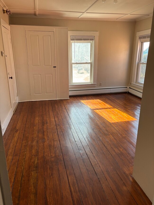 Photo - 995 Western Ave