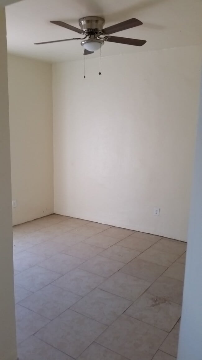 Photo - 711 N Queen Ave