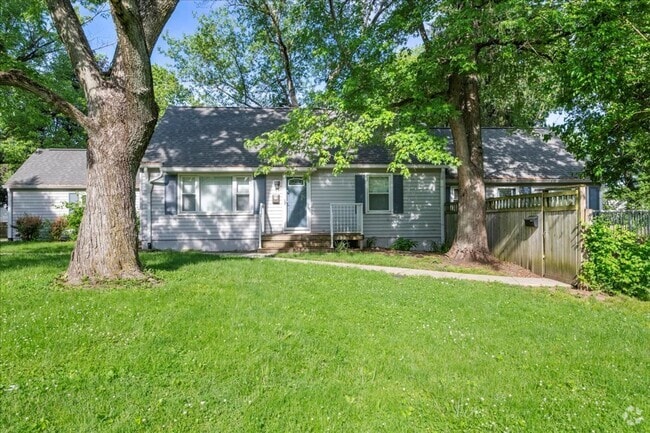 Building Photo - 2113 Pamela Dr Rental