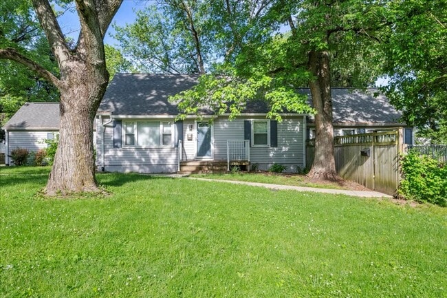 Building Photo - 2113 Pamela Dr Rental